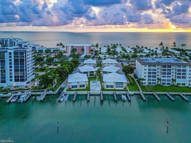 2500  Gulf Shore N BLVD, Naples, FL 34103