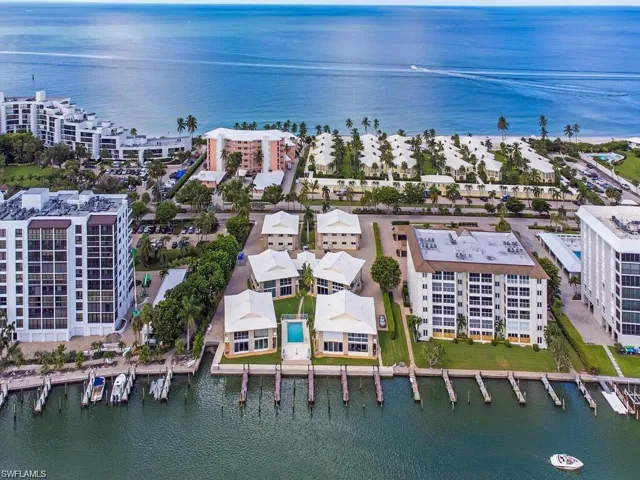 2500  Gulf Shore N BLVD, Naples, FL 34103