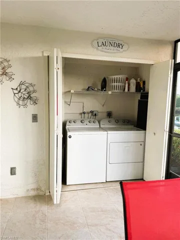 Laundry Closet off Lanai