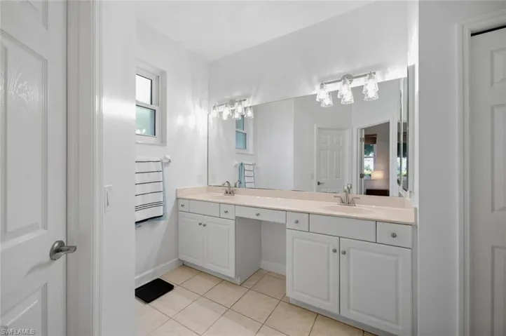 14052 Clear Water Ln, Fort Myers, Florida 33907