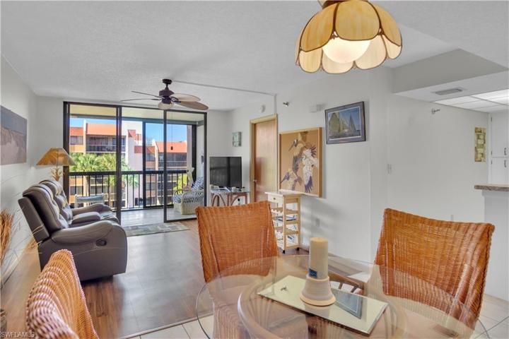 3006 Caring WAY # 431, PORT CHARLOTTE FL 33952