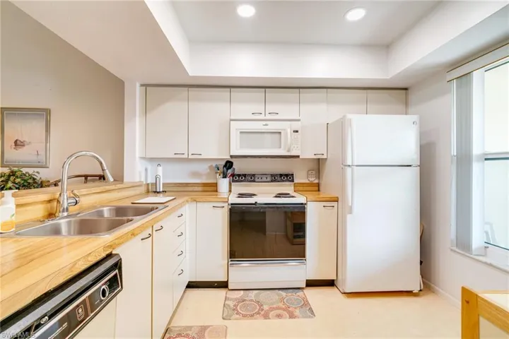 8430 Charter Club Cir # 16, Fort Myers Fl 33919