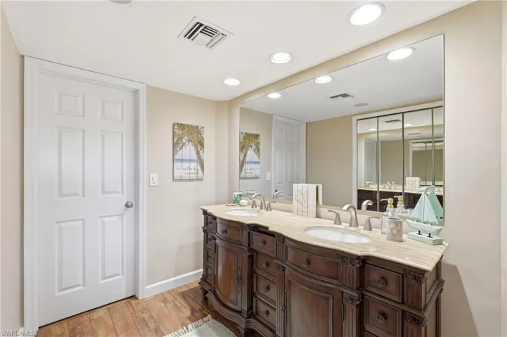 4206 Se 20th Pl 105, Cape Coral, Florida 33904