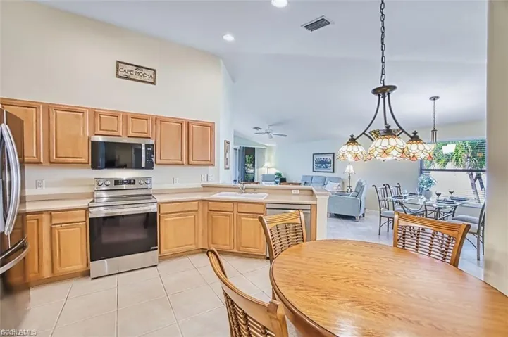 10135  Colonial Country Club  BLVD, Fort Myers, FL 33913