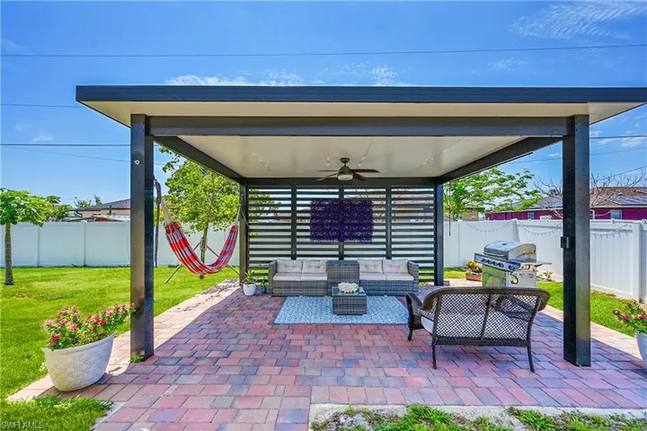 1616 Ne 6th Pl, Cape Coral, Florida 33909