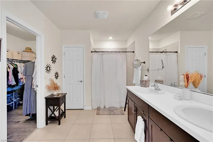 1616 Ne 6th Pl, Cape Coral, Florida 33909