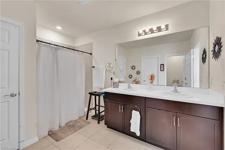 1616 Ne 6th Pl, Cape Coral, Florida 33909