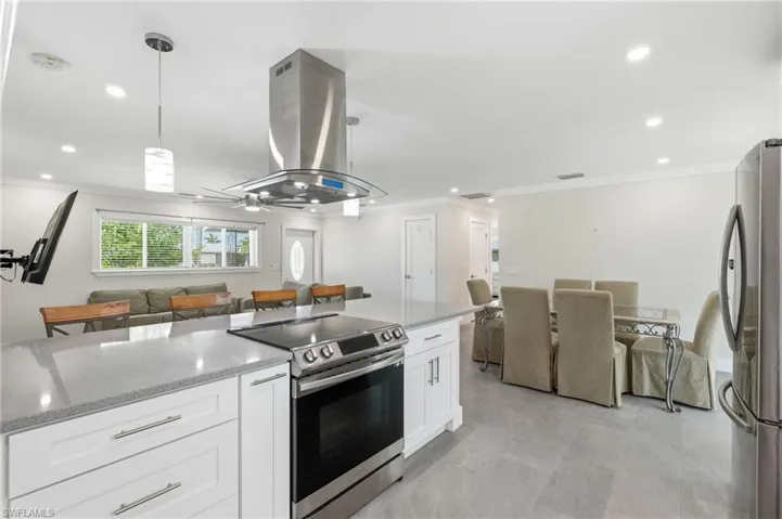 345 Donora Blvd, Fort Myers Beach, Florida 33931