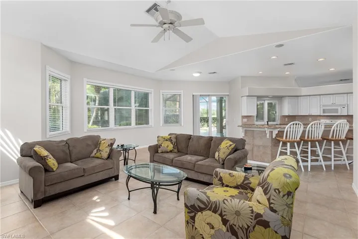 10512  Wine Palm  RD, Fort Myers, FL 33966