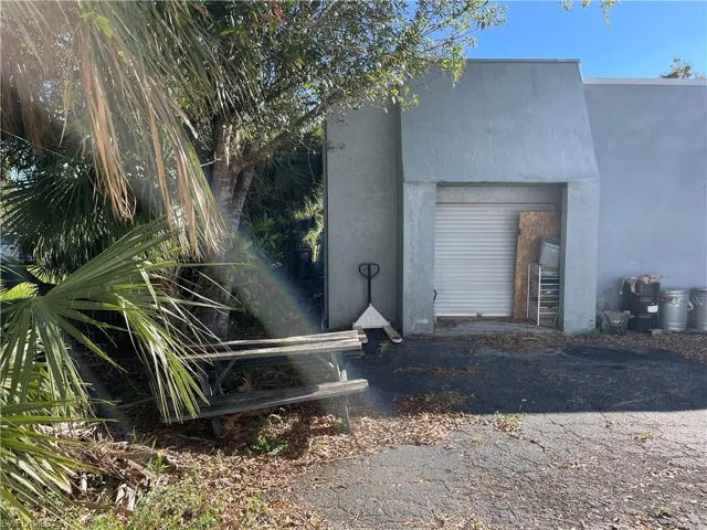 1261  Lamar  RD, North Fort Myers, FL 33903