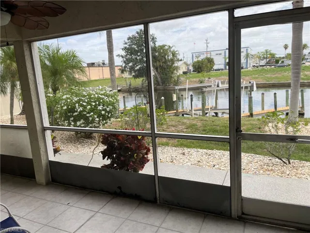 1615 Se 46th Ln 107, Cape Coral, Florida 33904