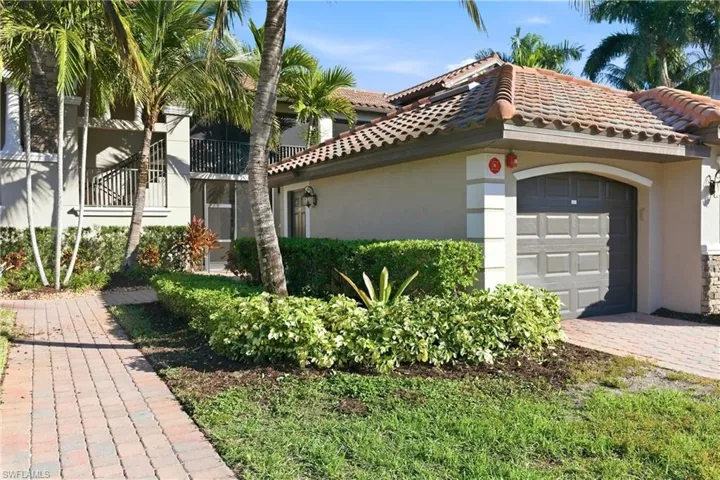 9844  Venezia  CIR, Naples, FL 34113