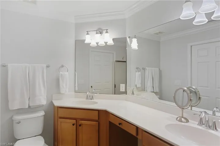 9844  Venezia  CIR, Naples, FL 34113