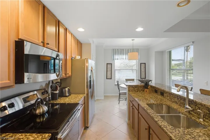 9844  Venezia  CIR, Naples, FL 34113