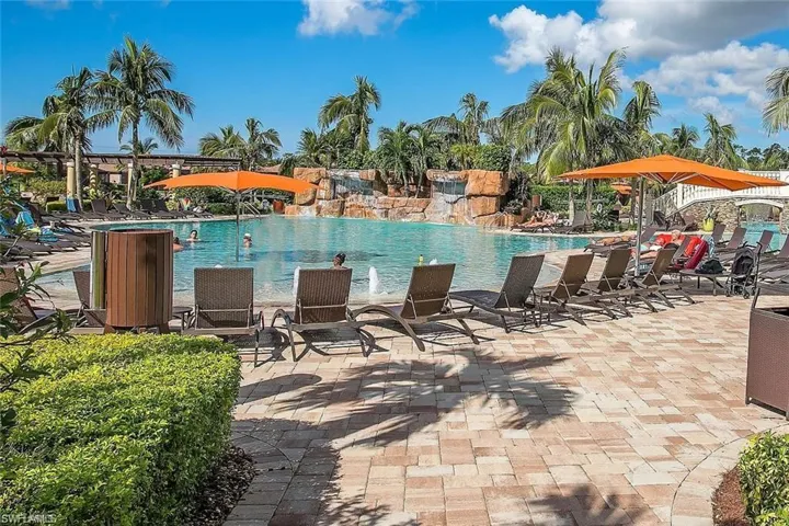 9844  Venezia  CIR, Naples, FL 34113