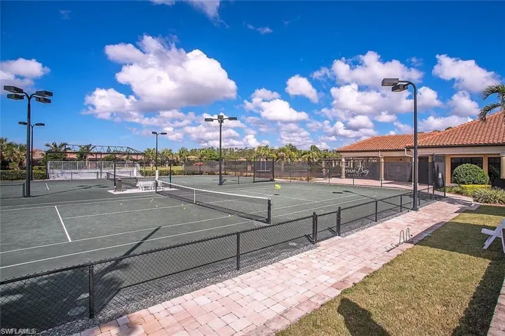 9844  Venezia  CIR, Naples, FL 34113