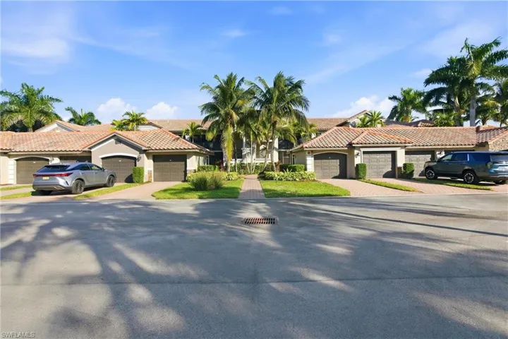 9844  Venezia  CIR, Naples, FL 34113