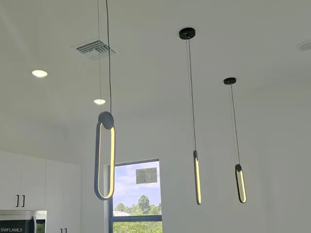 Kitchen's ceiling