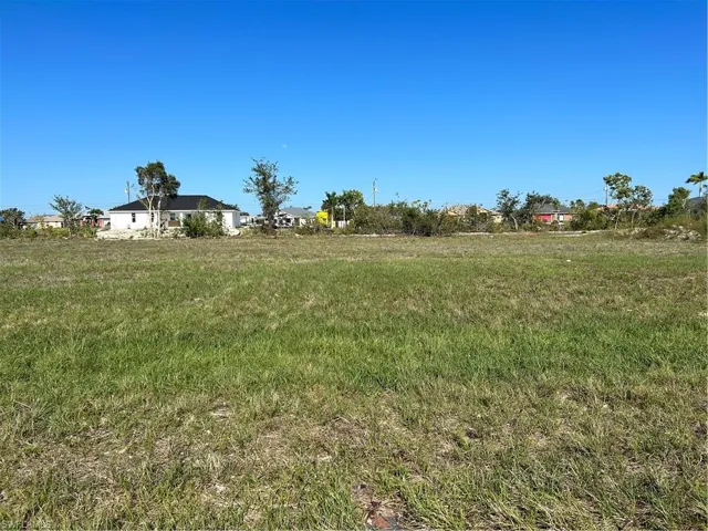 1313 Ne 1st Ave, Cape Coral, Florida 33909