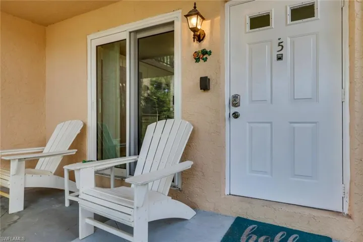 4001  Ice Castle  WAY, Naples, FL 34112
