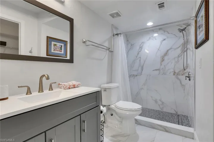 4001  Ice Castle  WAY, Naples, FL 34112