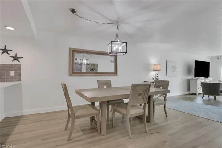 4001  Ice Castle  WAY, Naples, FL 34112
