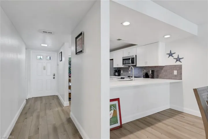 4001  Ice Castle  WAY, Naples, FL 34112