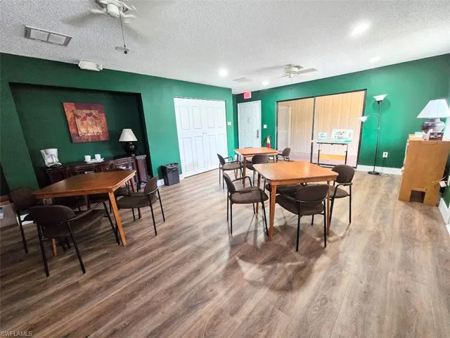 Community Card Room