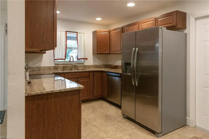 6205  Saint Andrews N CIR, Fort Myers, FL 33919