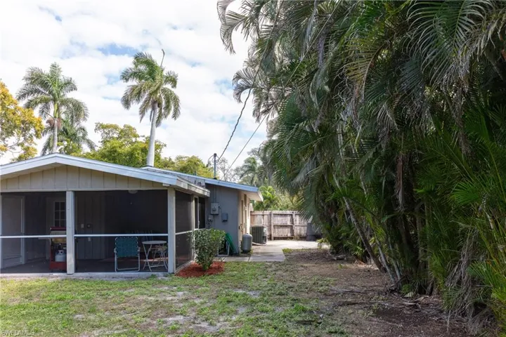 6205  Saint Andrews N CIR, Fort Myers, FL 33919