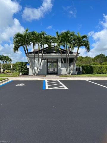 Enjoy Great Living at Ashton Oaks Condo's!