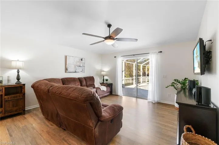 560  12th SE ST, Naples, FL 34117