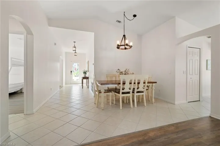 560  12th SE ST, Naples, FL 34117