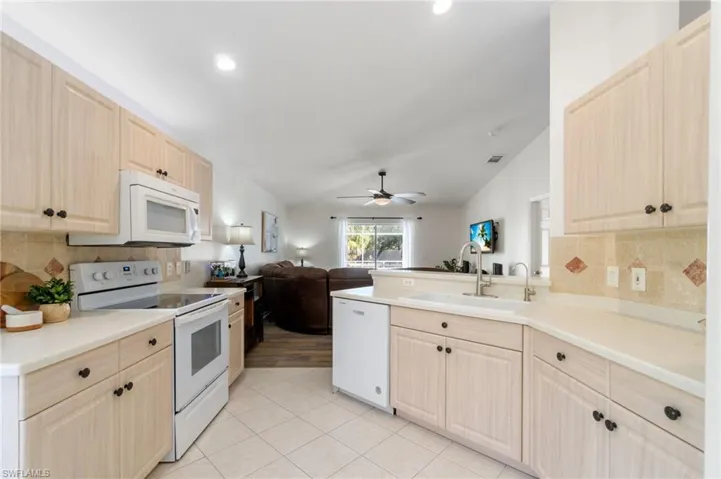 560  12th SE ST, Naples, FL 34117