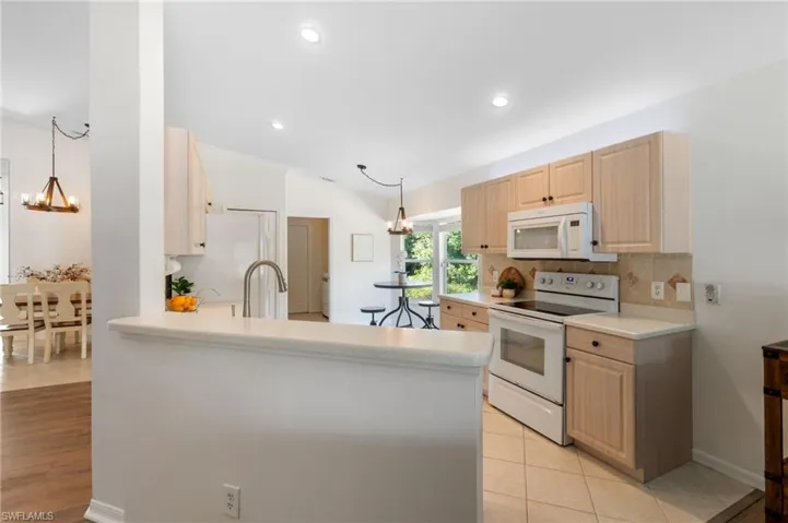 560  12th SE ST, Naples, FL 34117