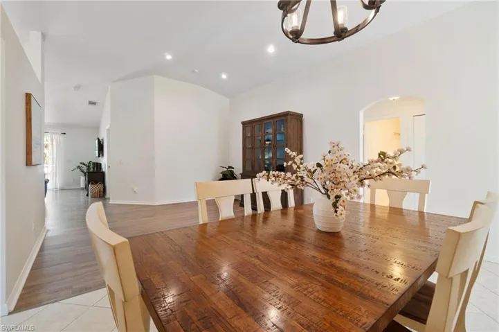 560  12th SE ST, Naples, FL 34117