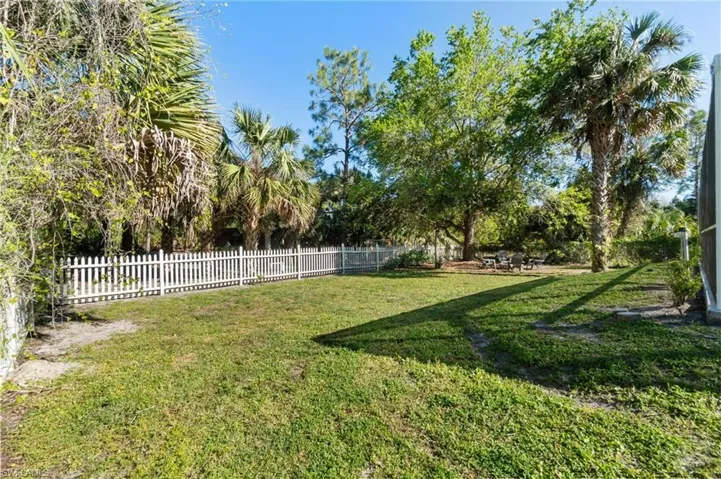 560  12th SE ST, Naples, FL 34117