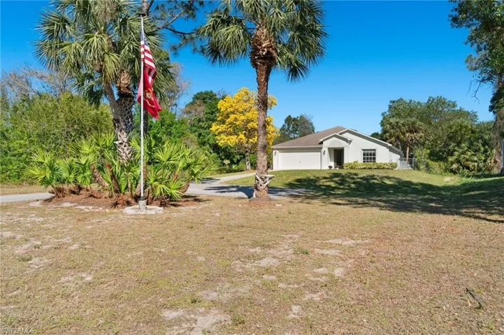560  12th SE ST, Naples, FL 34117