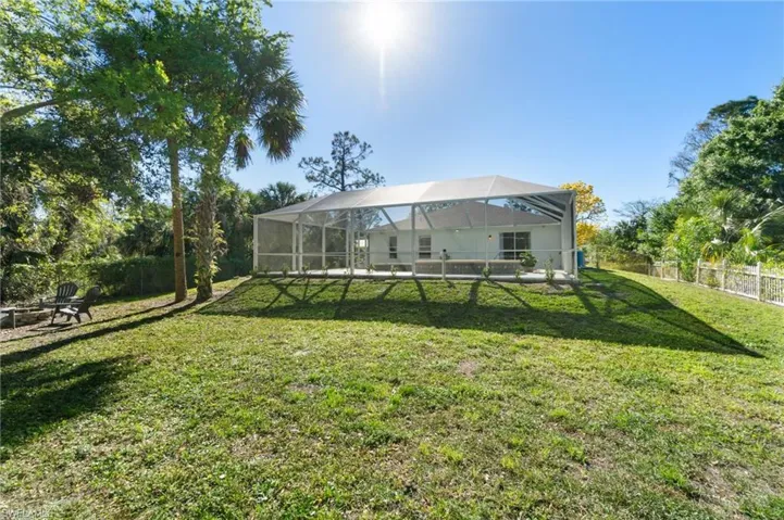 560  12th SE ST, Naples, FL 34117