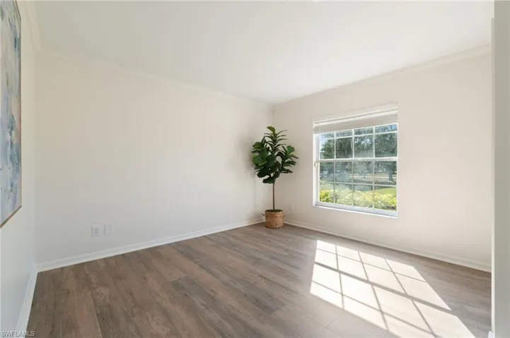560  12th SE ST, Naples, FL 34117