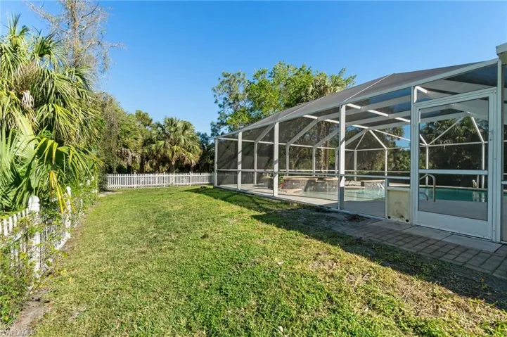 560  12th SE ST, Naples, FL 34117