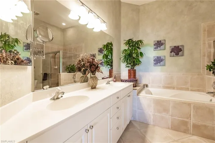 Large spacious bathroom