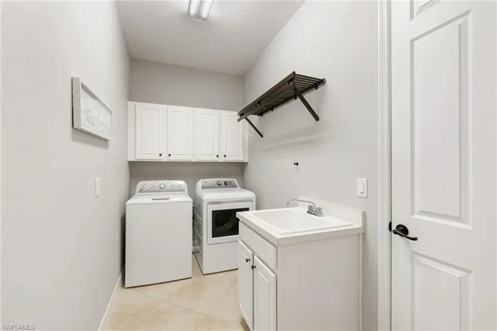 Spacious Laundry Room and Tub
