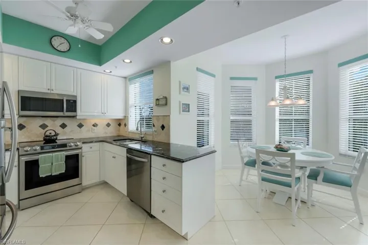 Kitchen and Breakfast Area