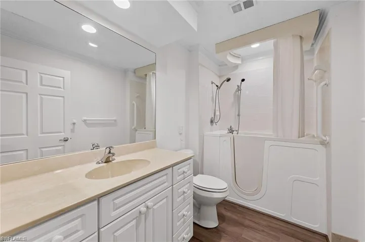 405 Arbor Lake Dr 4-103, Naples, Florida 34110