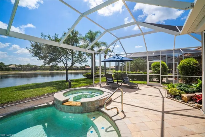 8629  Julia  LN, Naples, FL 34114