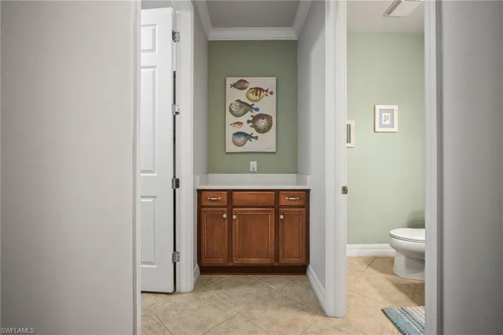 8629  Julia  LN, Naples, FL 34114