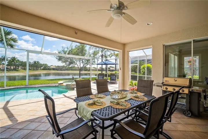 8629  Julia  LN, Naples, FL 34114