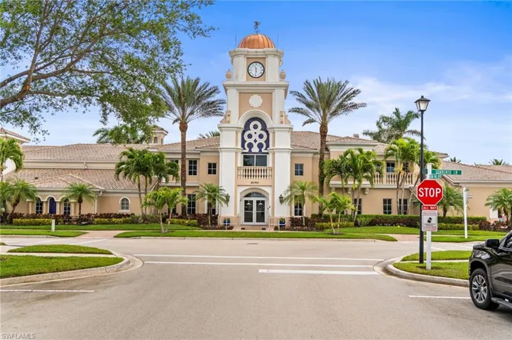 8629  Julia  LN, Naples, FL 34114