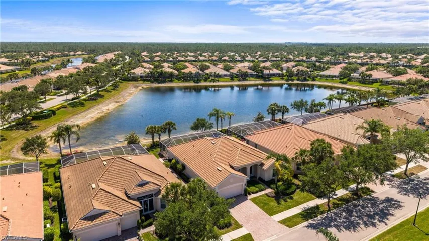 8629  Julia  LN, Naples, FL 34114